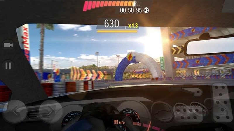 疯狂碰撞赛车游戏